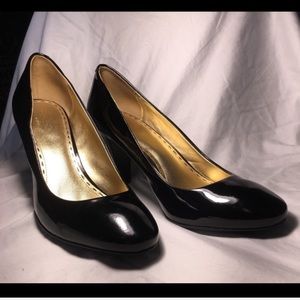 Coach Sheri black patent heels size 10